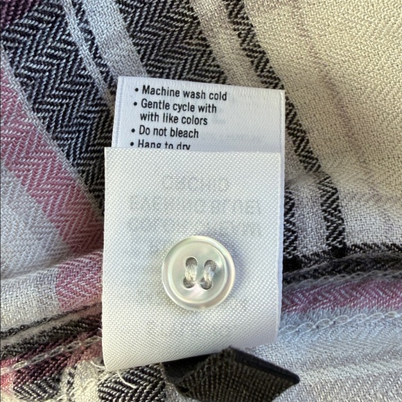 Paige Women’s Pink Black and White Thin Flannel Button Up Flannel Size Small - Picture 9 of 9